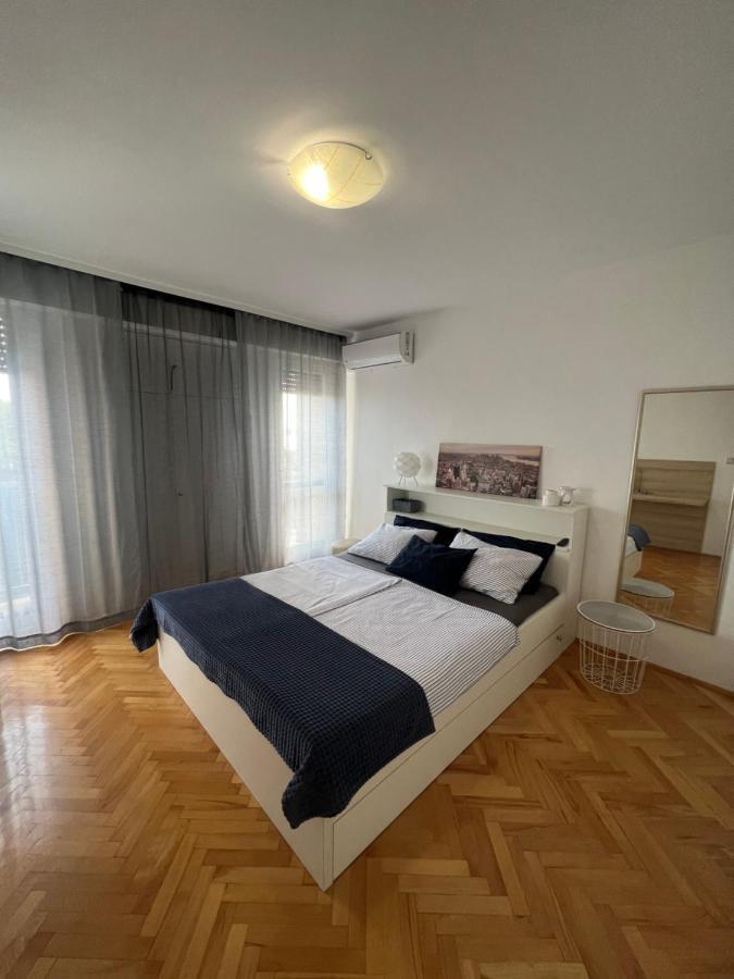 City Center Apartment Twiggy Макарска Экстерьер фото