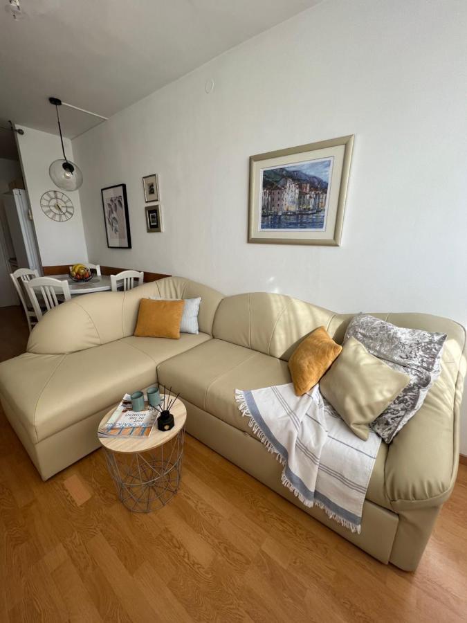 City Center Apartment Twiggy Макарска Экстерьер фото